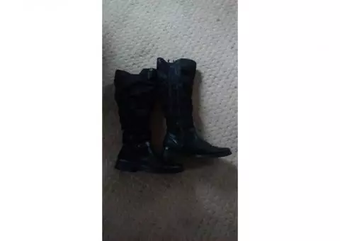 Woman's leather and suede knee hi boots for sale